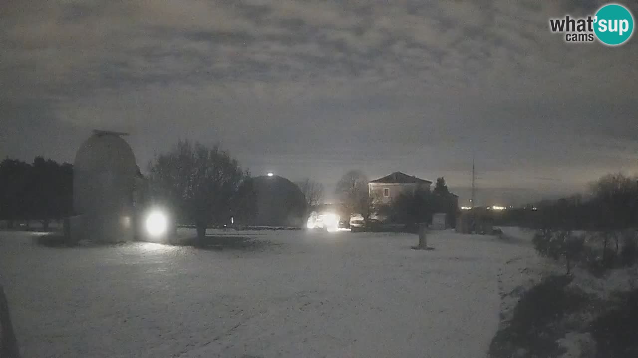 Observatorij Višnjan spletna kamera – Odkrivajte nebo, asteroide, komete in meteorite