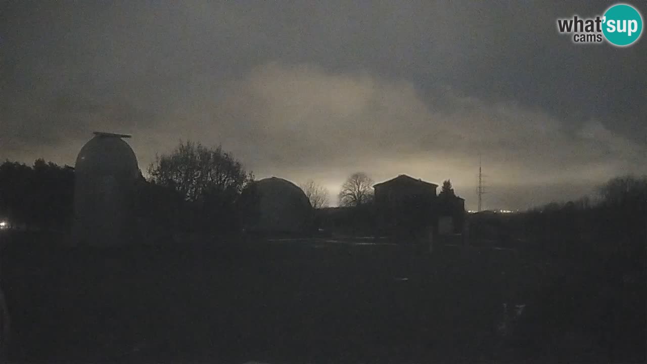 Višnjan-Observatorium Live Webcam – Explore the Sky, Asteroids, Comets, and Meteoroids