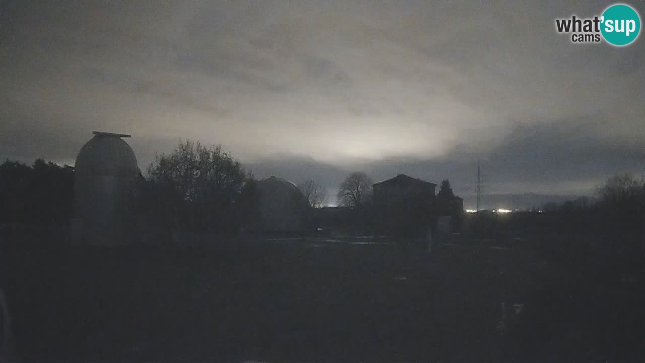 Višnjan-Observatorium Live Webcam – Explore the Sky, Asteroids, Comets, and Meteoroids