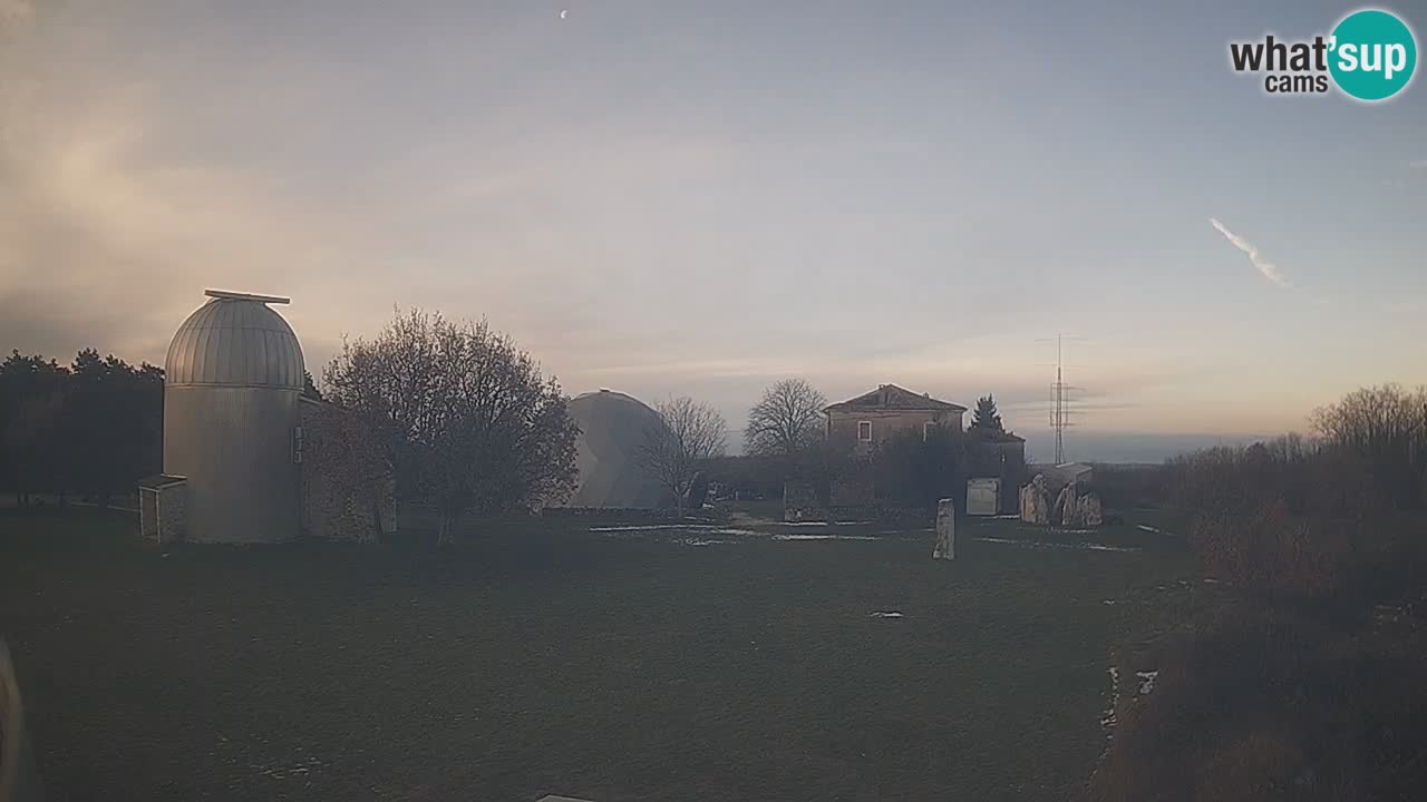 Observatorij Višnjan spletna kamera – Odkrivajte nebo, asteroide, komete in meteorite