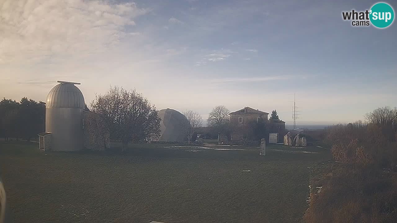 Observatorij Višnjan spletna kamera – Odkrivajte nebo, asteroide, komete in meteorite