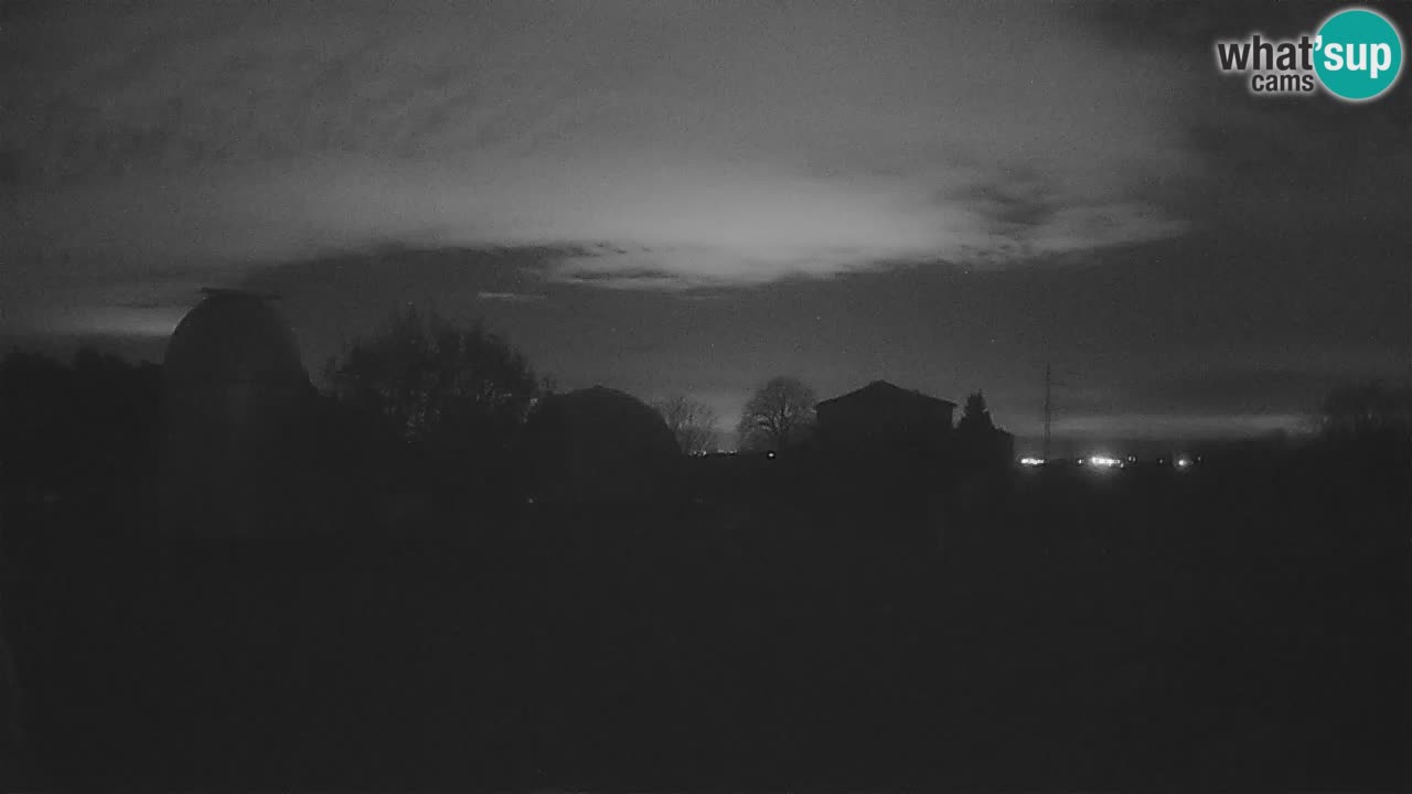 Observatorij Višnjan spletna kamera – Odkrivajte nebo, asteroide, komete in meteorite