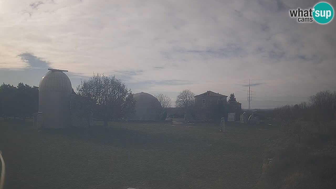 Webcam en direct de l’Observatoire de Višnjan – Explorez le ciel, les astéroïdes, les comètes et les météoroïdes