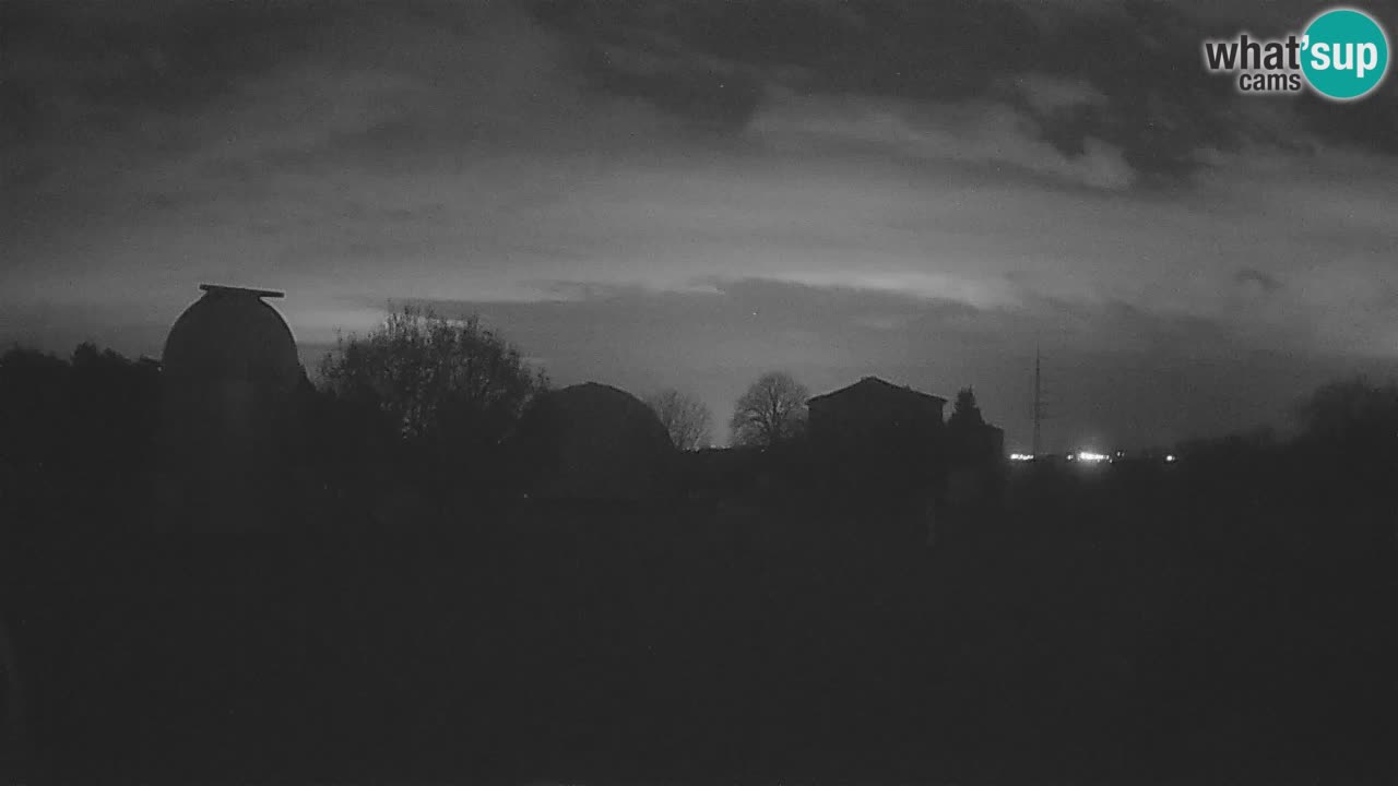 Webcam en direct de l’Observatoire de Višnjan – Explorez le ciel, les astéroïdes, les comètes et les météoroïdes