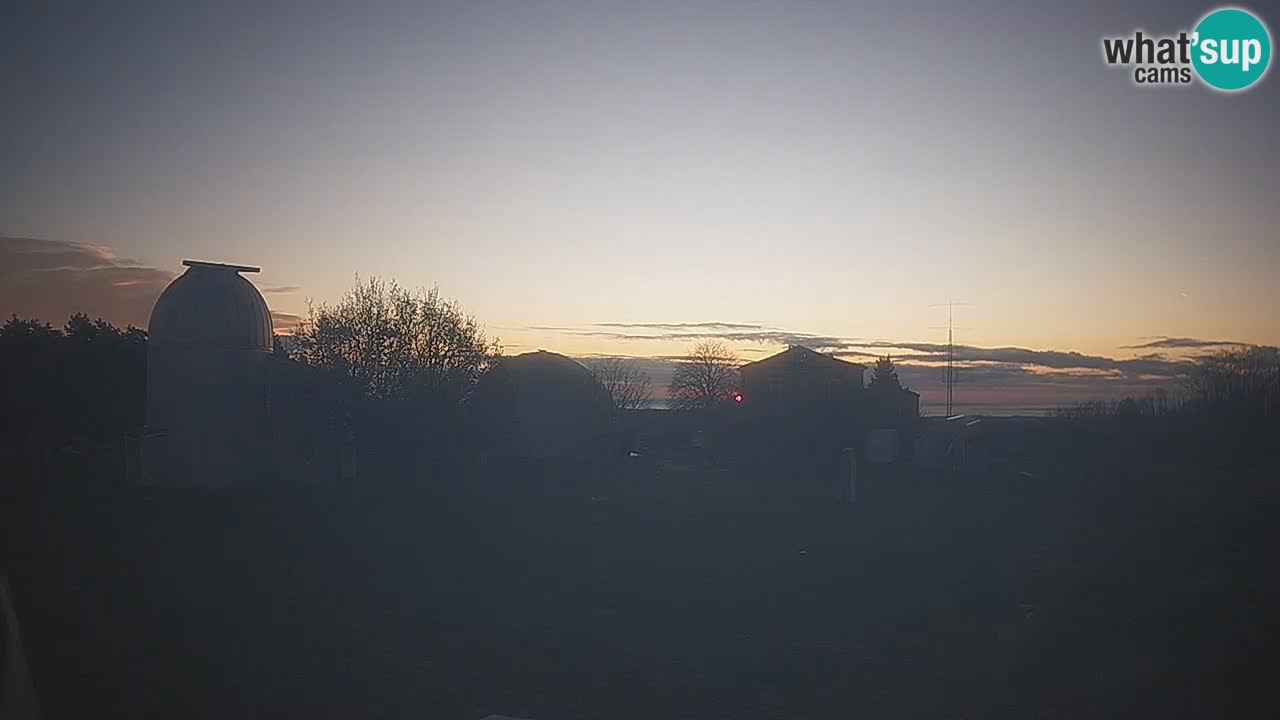 Cámara web en vivo del Observatorio de Višnjan: explora el cielo, los asteroides, cometas y meteoroides