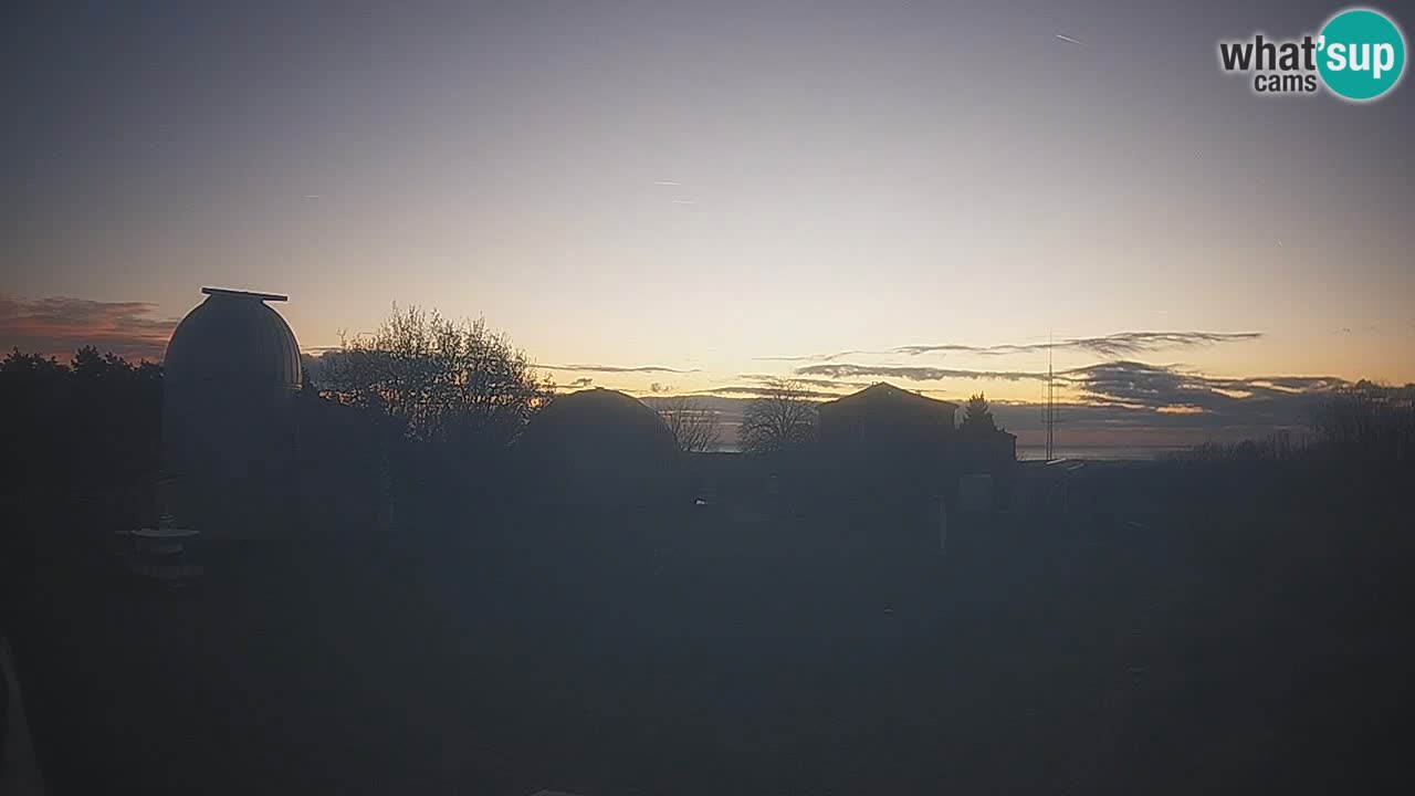 Cámara web en vivo del Observatorio de Višnjan: explora el cielo, los asteroides, cometas y meteoroides