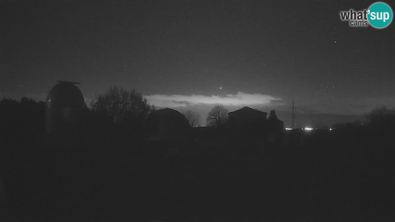 Cámara web en vivo del Observatorio de Višnjan: explora el cielo, los asteroides, cometas y meteoroides