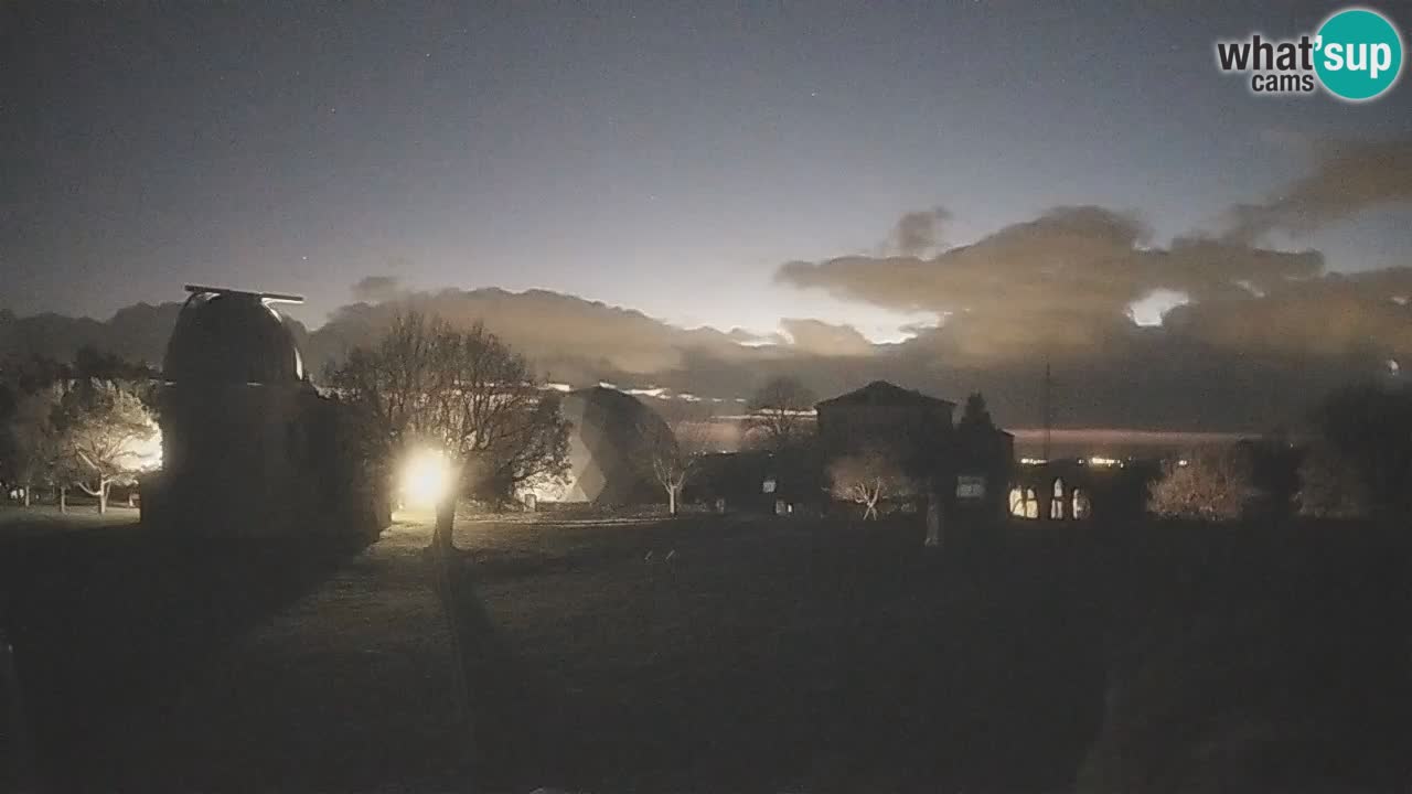 Observatorij Višnjan spletna kamera – Odkrivajte nebo, asteroide, komete in meteorite