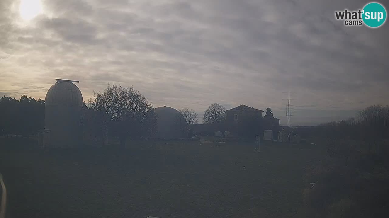 Višnjan Observatory Live Webcam – Explore the Sky, Asteroids, Comets, and Meteoroids