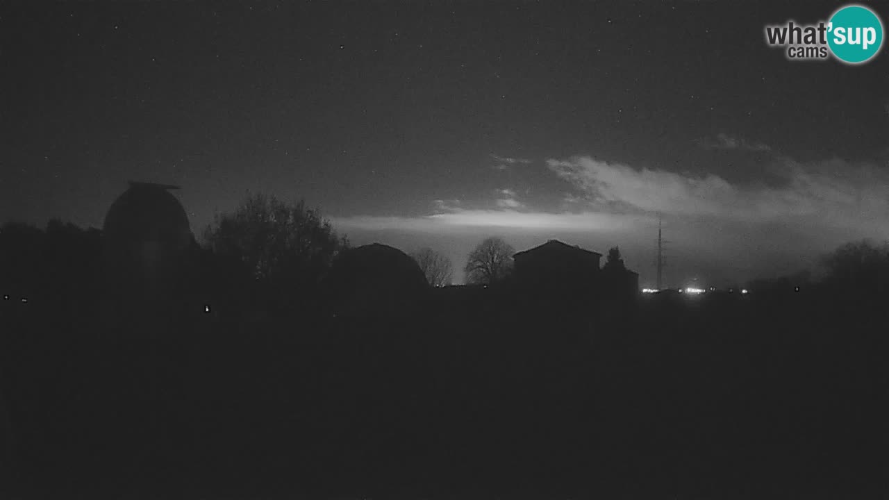 Višnjan-Observatorium Live Webcam – Explore the Sky, Asteroids, Comets, and Meteoroids