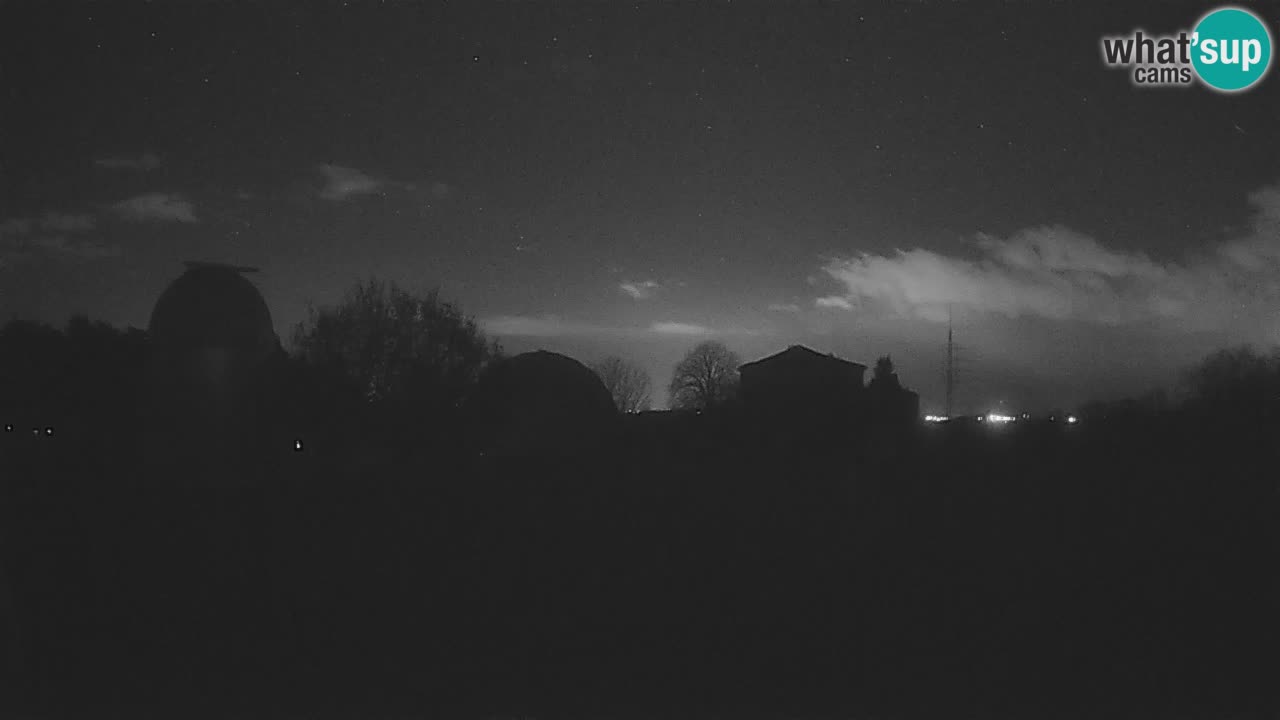 Višnjan-Observatorium Live Webcam – Explore the Sky, Asteroids, Comets, and Meteoroids