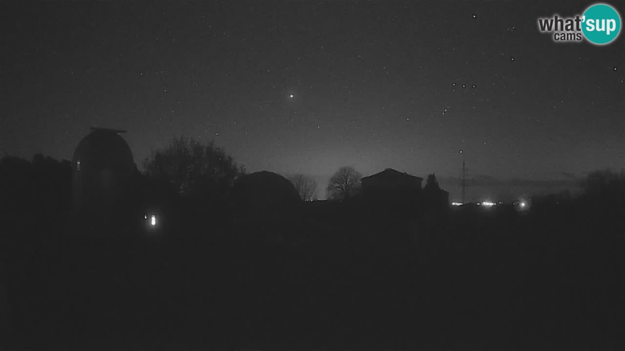 Webcam en direct de l’Observatoire de Višnjan – Explorez le ciel, les astéroïdes, les comètes et les météoroïdes