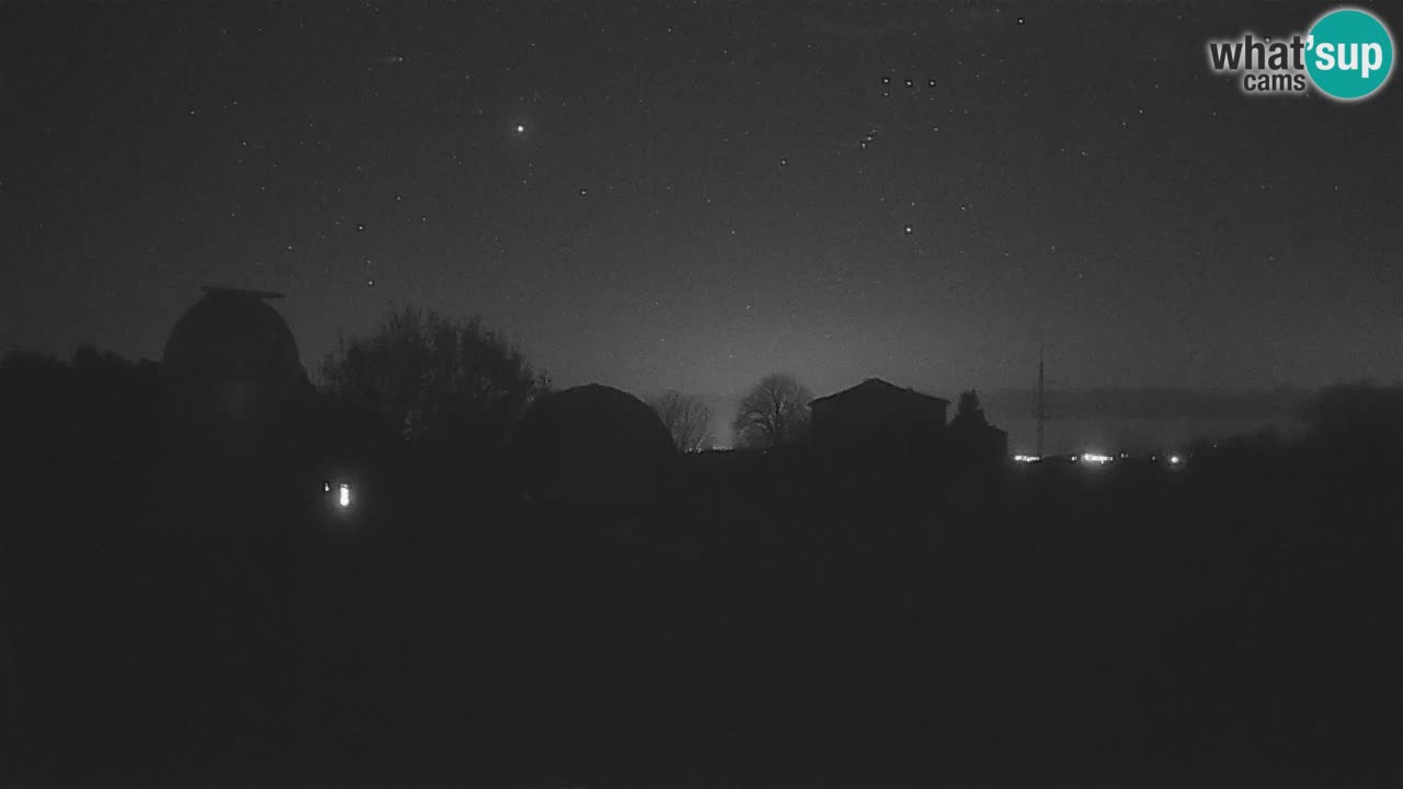 Observatorij Višnjan spletna kamera – Odkrivajte nebo, asteroide, komete in meteorite