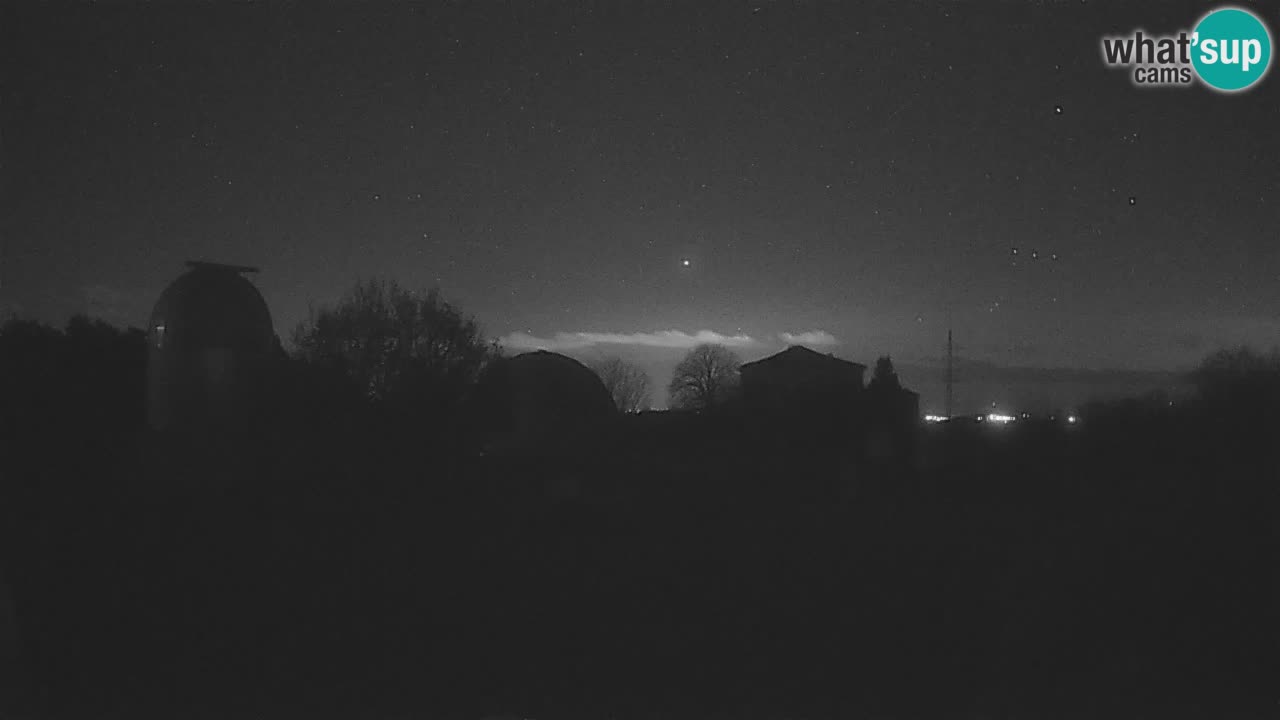 Višnjan-Observatorium Live Webcam – Explore the Sky, Asteroids, Comets, and Meteoroids