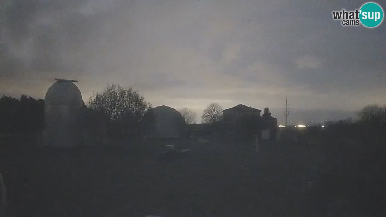 Cámara web en vivo del Observatorio de Višnjan: explora el cielo, los asteroides, cometas y meteoroides