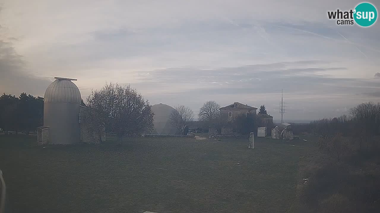 Cámara web en vivo del Observatorio de Višnjan: explora el cielo, los asteroides, cometas y meteoroides