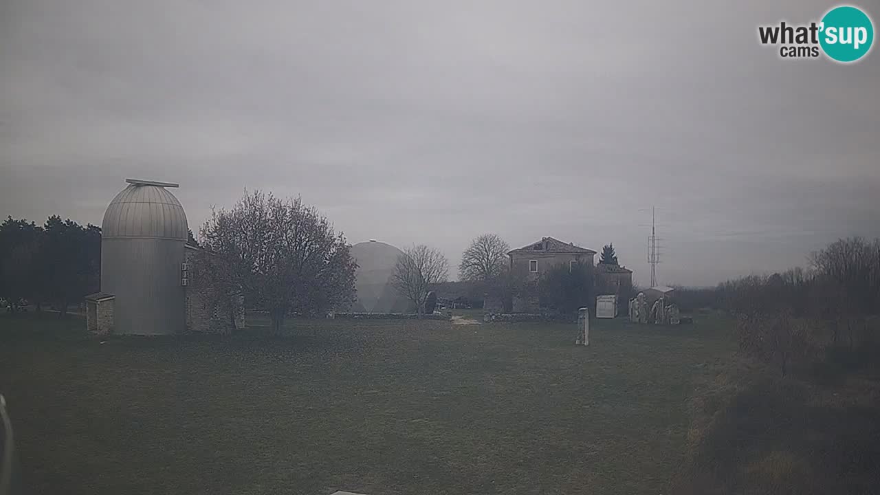 Observatorij Višnjan spletna kamera – Odkrivajte nebo, asteroide, komete in meteorite