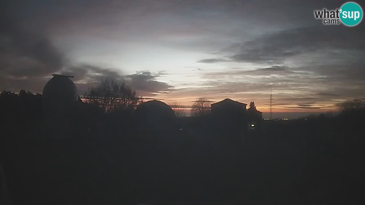 Višnjan-Observatorium Live Webcam – Explore the Sky, Asteroids, Comets, and Meteoroids