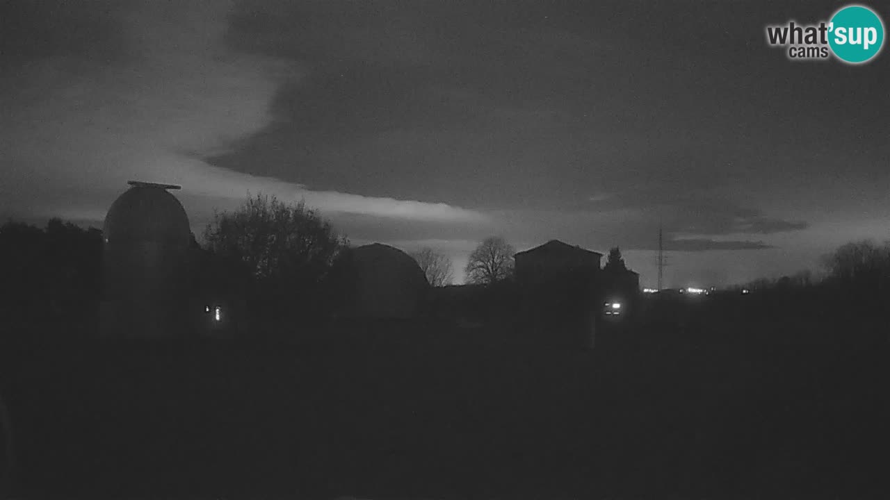 Webcam en direct de l’Observatoire de Višnjan – Explorez le ciel, les astéroïdes, les comètes et les météoroïdes