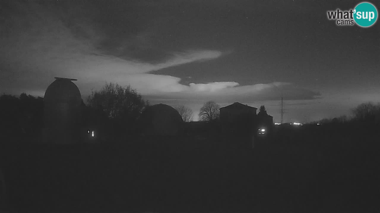 Višnjan-Observatorium Live Webcam – Explore the Sky, Asteroids, Comets, and Meteoroids