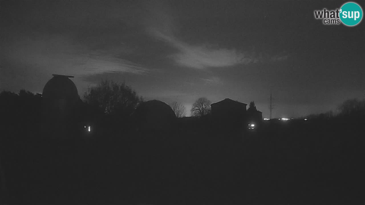 Cámara web en vivo del Observatorio de Višnjan: explora el cielo, los asteroides, cometas y meteoroides