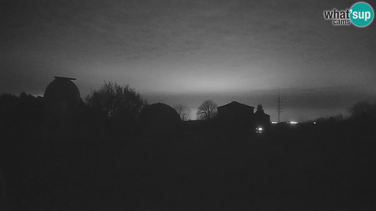 Observatorij Višnjan spletna kamera – Odkrivajte nebo, asteroide, komete in meteorite