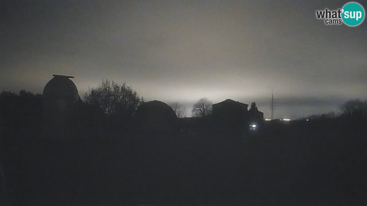 Webcam en direct de l’Observatoire de Višnjan – Explorez le ciel, les astéroïdes, les comètes et les météoroïdes