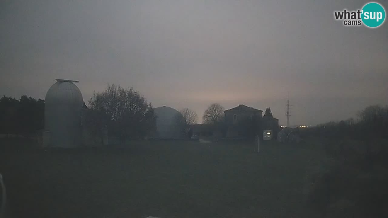 Višnjan-Observatorium Live Webcam – Explore the Sky, Asteroids, Comets, and Meteoroids