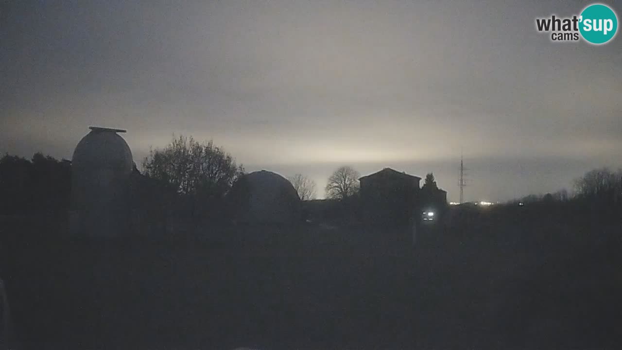 Cámara web en vivo del Observatorio de Višnjan: explora el cielo, los asteroides, cometas y meteoroides