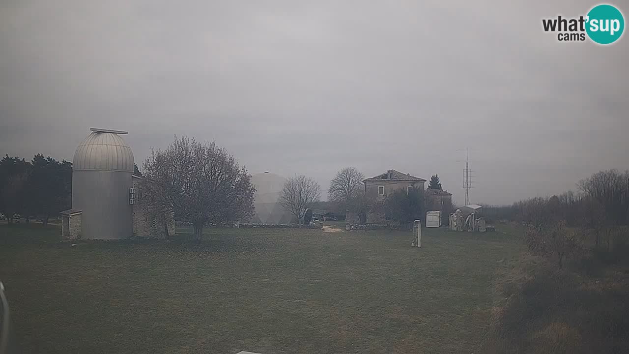 Observatorij Višnjan spletna kamera – Odkrivajte nebo, asteroide, komete in meteorite