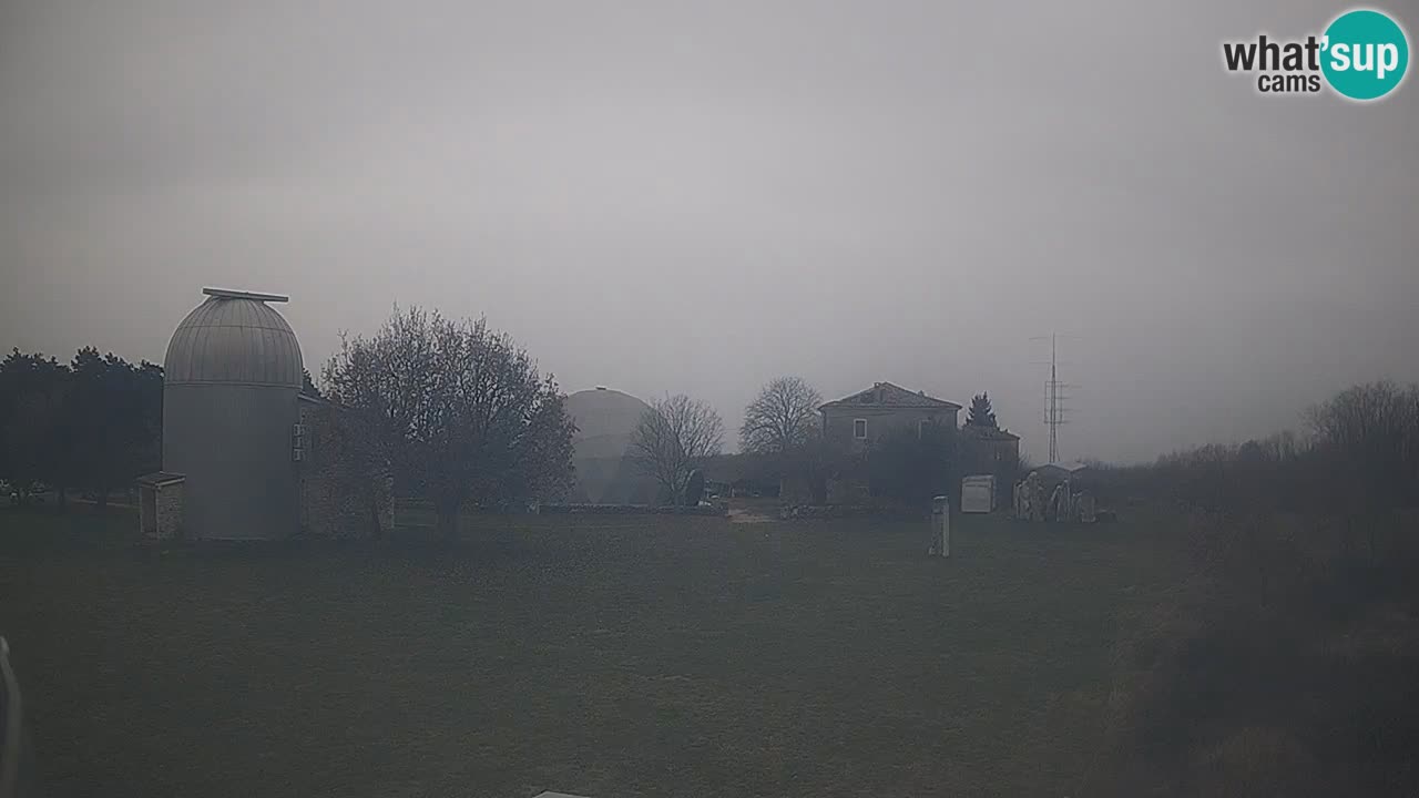 Višnjan-Observatorium Live Webcam – Explore the Sky, Asteroids, Comets, and Meteoroids