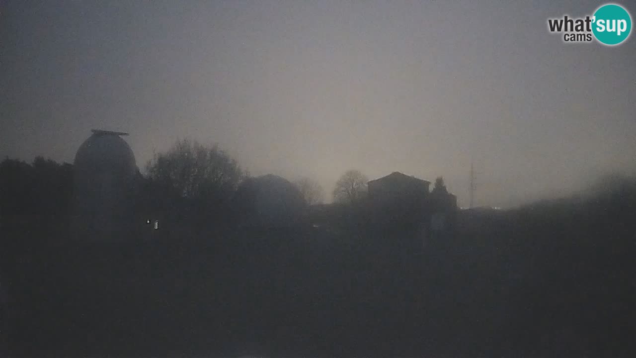 Webcam en direct de l’Observatoire de Višnjan – Explorez le ciel, les astéroïdes, les comètes et les météoroïdes