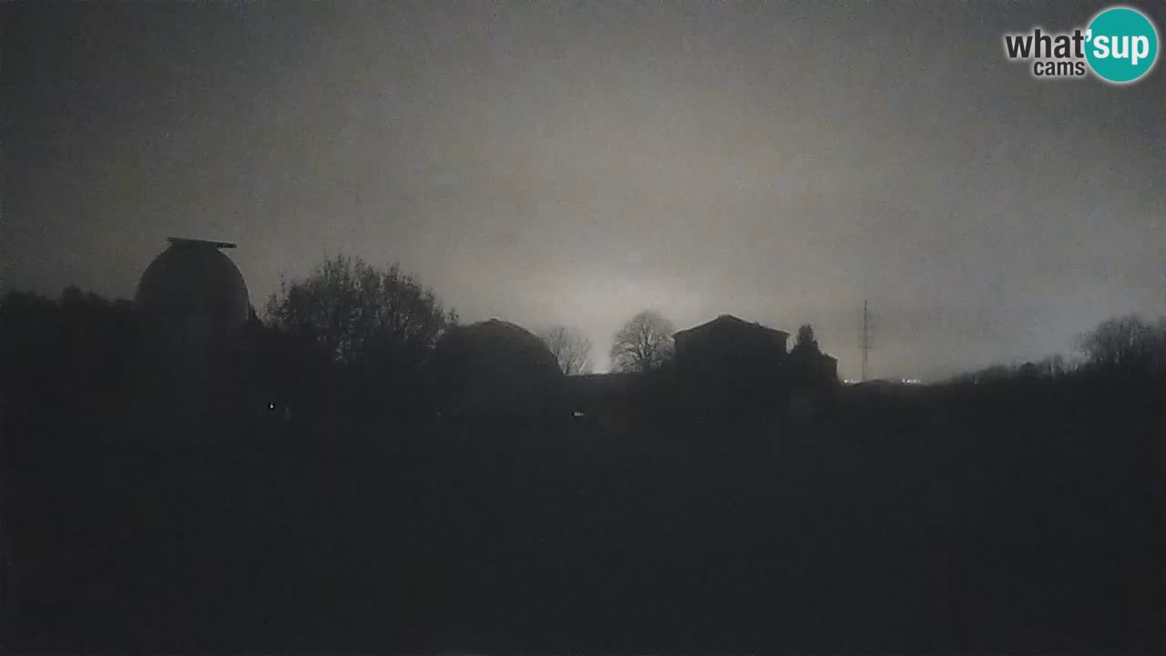 Višnjan-Observatorium Live Webcam – Explore the Sky, Asteroids, Comets, and Meteoroids