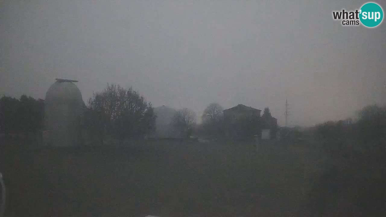 Višnjan-Observatorium Live Webcam – Explore the Sky, Asteroids, Comets, and Meteoroids