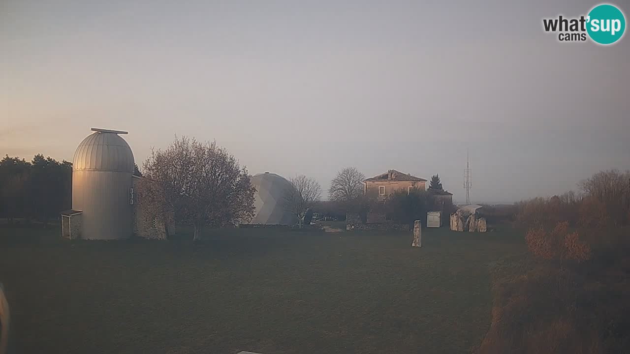 Višnjan Observatory Live Webcam – Explore the Sky, Asteroids, Comets, and Meteoroids