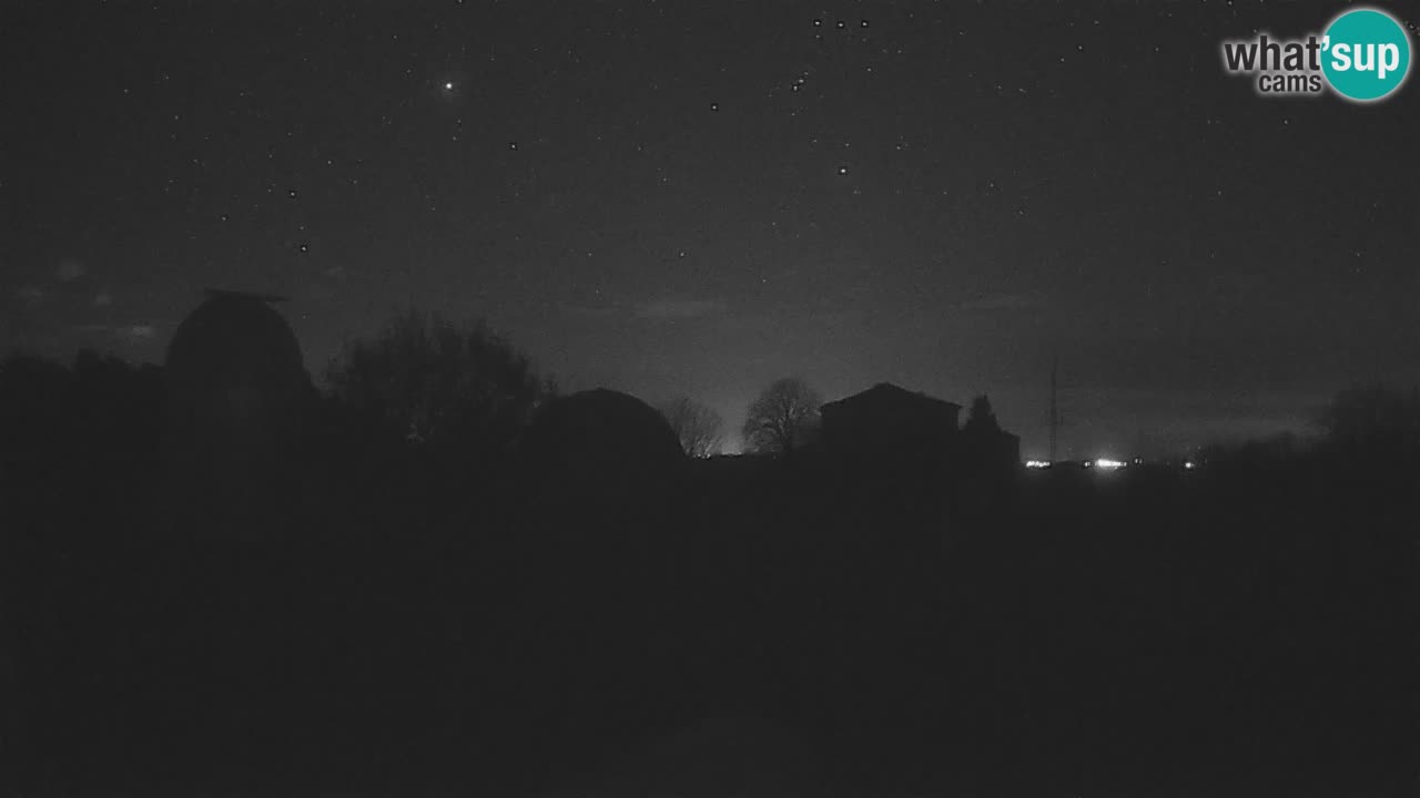 Cámara web en vivo del Observatorio de Višnjan: explora el cielo, los asteroides, cometas y meteoroides