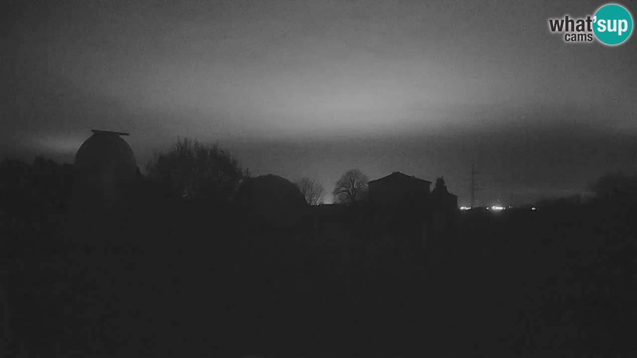 Višnjan Observatory Live Webcam – Explore the Sky, Asteroids, Comets, and Meteoroids