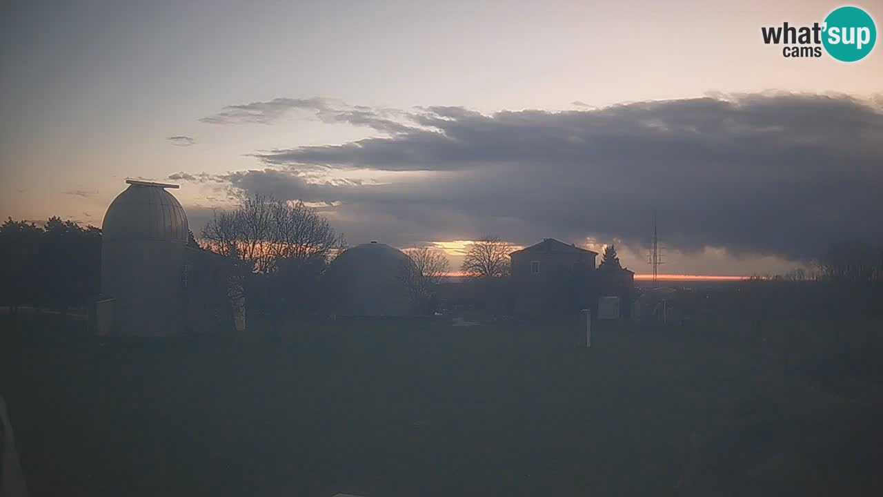 Observatorij Višnjan spletna kamera – Odkrivajte nebo, asteroide, komete in meteorite