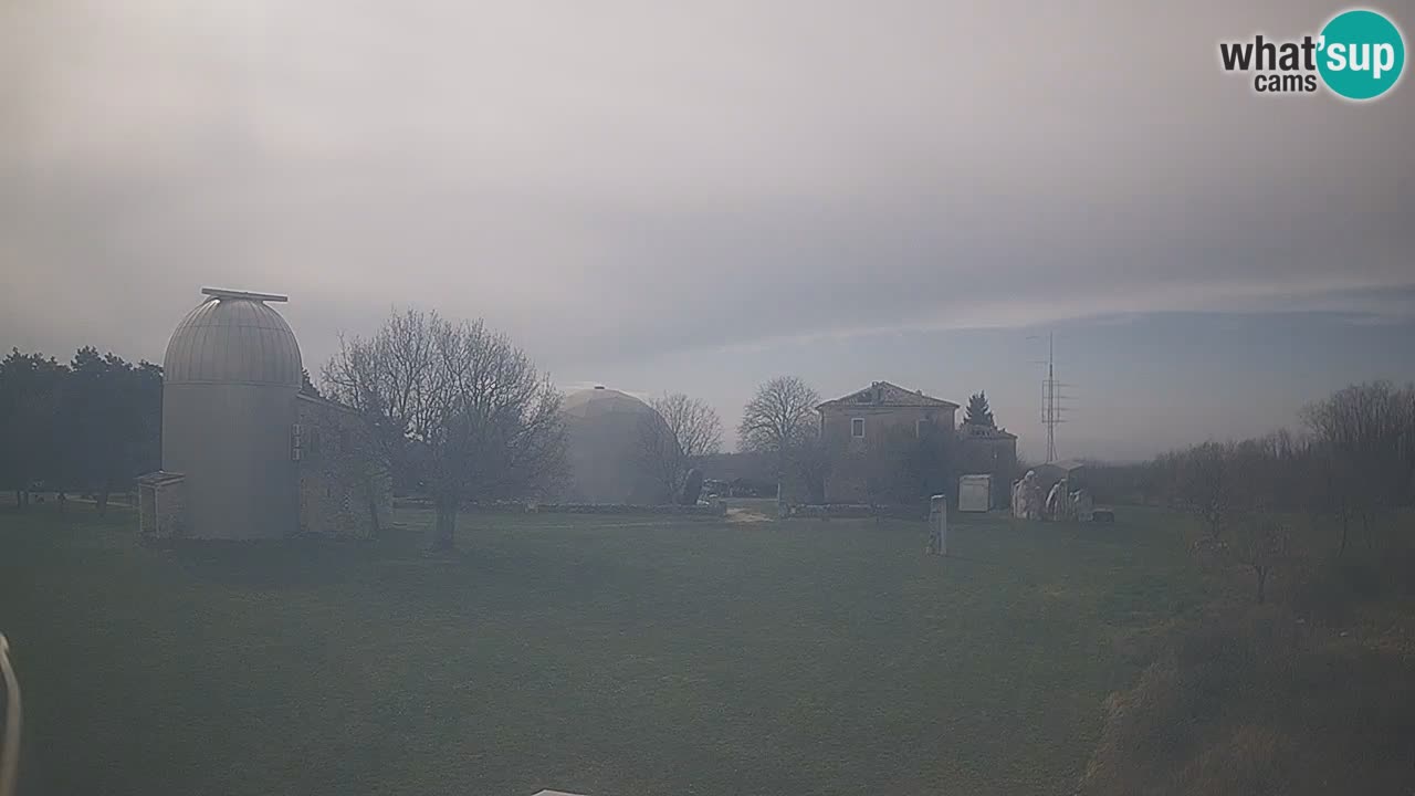 Cámara web en vivo del Observatorio de Višnjan: explora el cielo, los asteroides, cometas y meteoroides