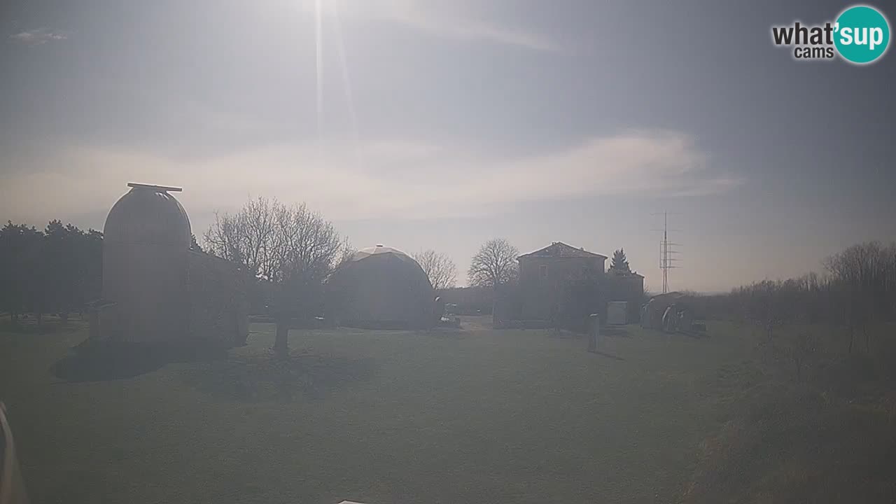 Observatorij Višnjan spletna kamera – Odkrivajte nebo, asteroide, komete in meteorite