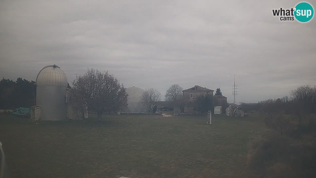 Observatorij Višnjan spletna kamera – Odkrivajte nebo, asteroide, komete in meteorite