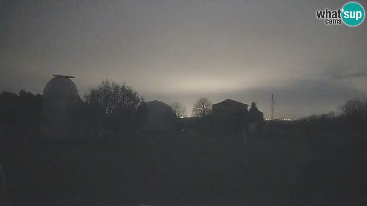 Cámara web en vivo del Observatorio de Višnjan: explora el cielo, los asteroides, cometas y meteoroides