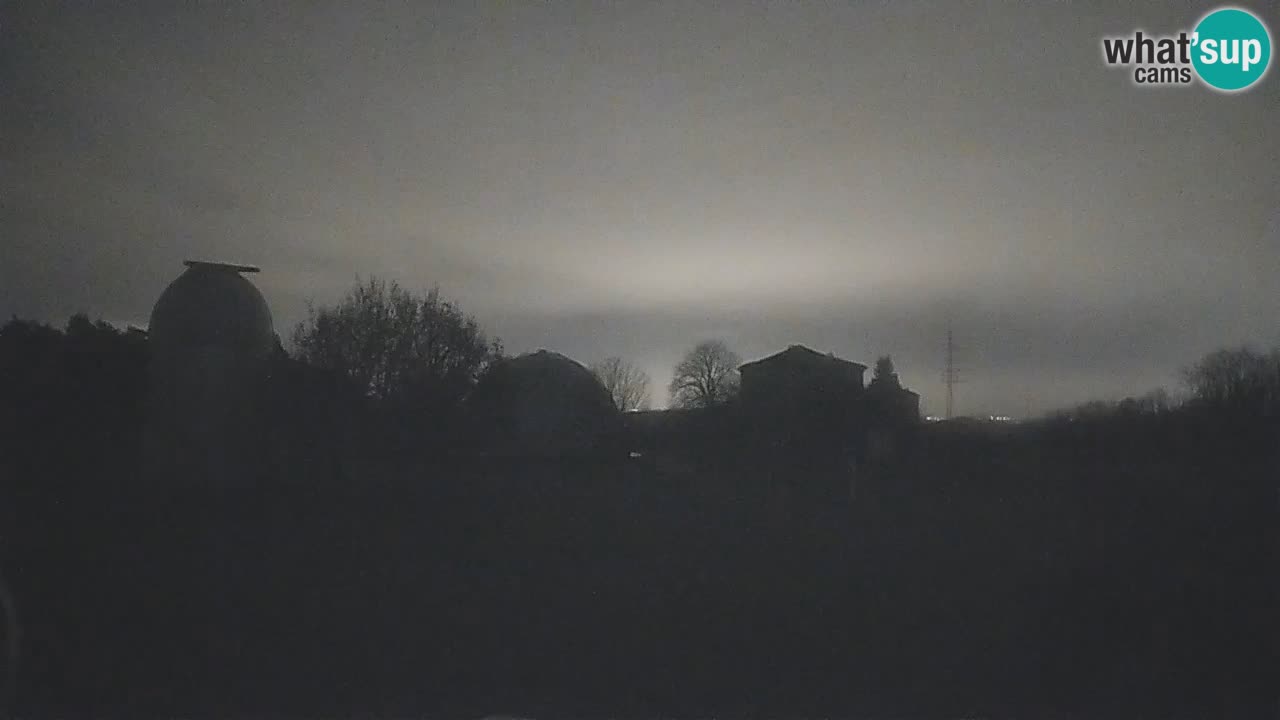 Webcam en direct de l’Observatoire de Višnjan – Explorez le ciel, les astéroïdes, les comètes et les météoroïdes