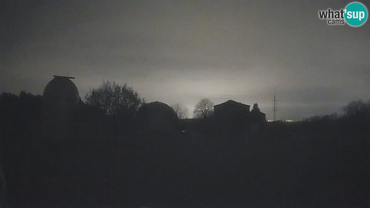 Webcam en direct de l’Observatoire de Višnjan – Explorez le ciel, les astéroïdes, les comètes et les météoroïdes
