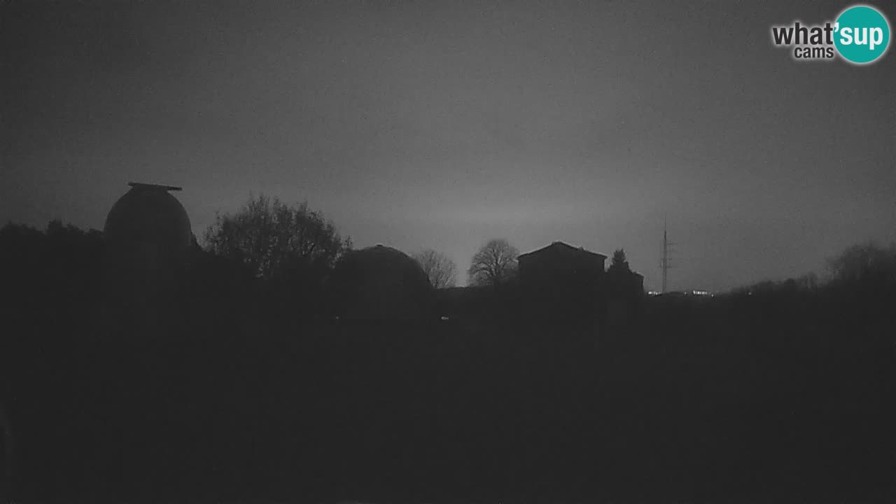 Višnjan-Observatorium Live Webcam – Explore the Sky, Asteroids, Comets, and Meteoroids