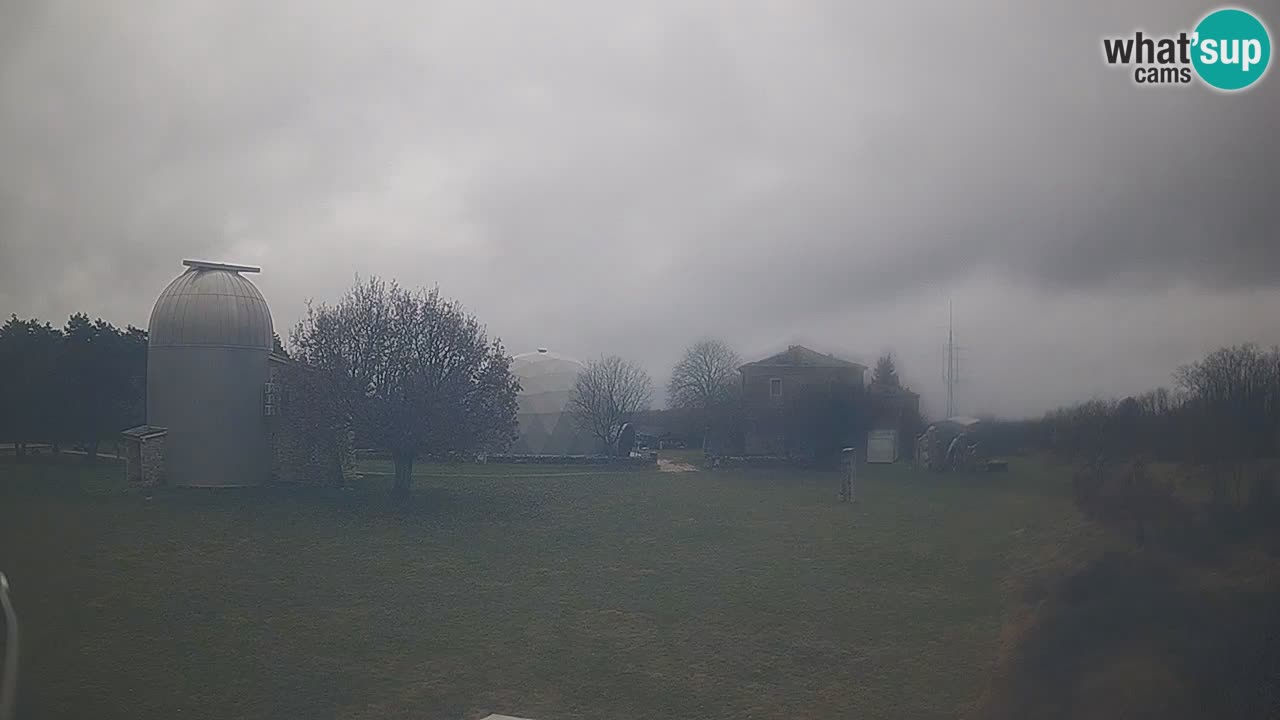 Višnjan-Observatorium Live Webcam – Explore the Sky, Asteroids, Comets, and Meteoroids