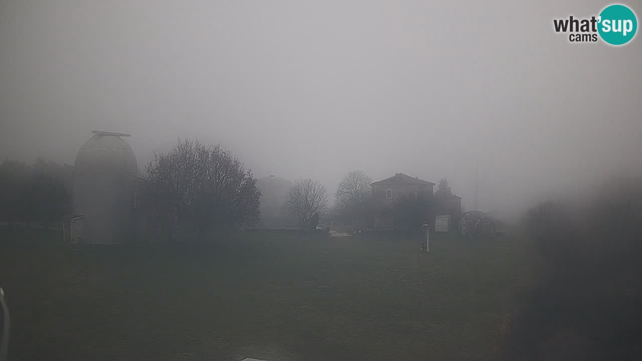 Webcam en direct de l’Observatoire de Višnjan – Explorez le ciel, les astéroïdes, les comètes et les météoroïdes