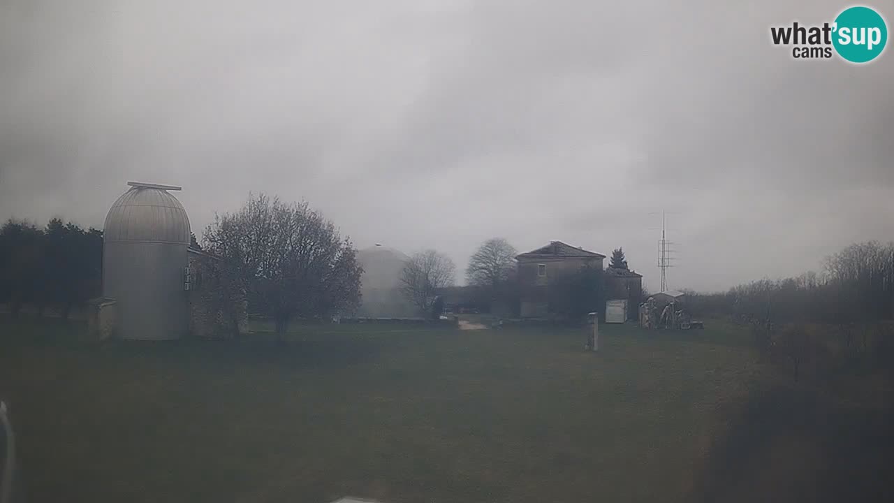 Višnjan-Observatorium Live Webcam – Explore the Sky, Asteroids, Comets, and Meteoroids