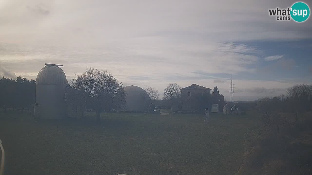 Observatorij Višnjan spletna kamera – Odkrivajte nebo, asteroide, komete in meteorite