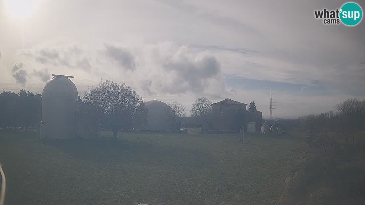 Višnjan-Observatorium Live Webcam – Explore the Sky, Asteroids, Comets, and Meteoroids